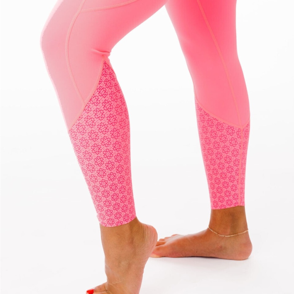NWT Zyia Pink Patterned Women's Leggings